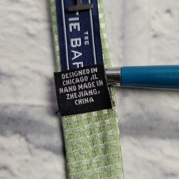 NWT The Tie Bar Be Married Sage Green Checks Silk Bow Tie - Picture 5 of 10